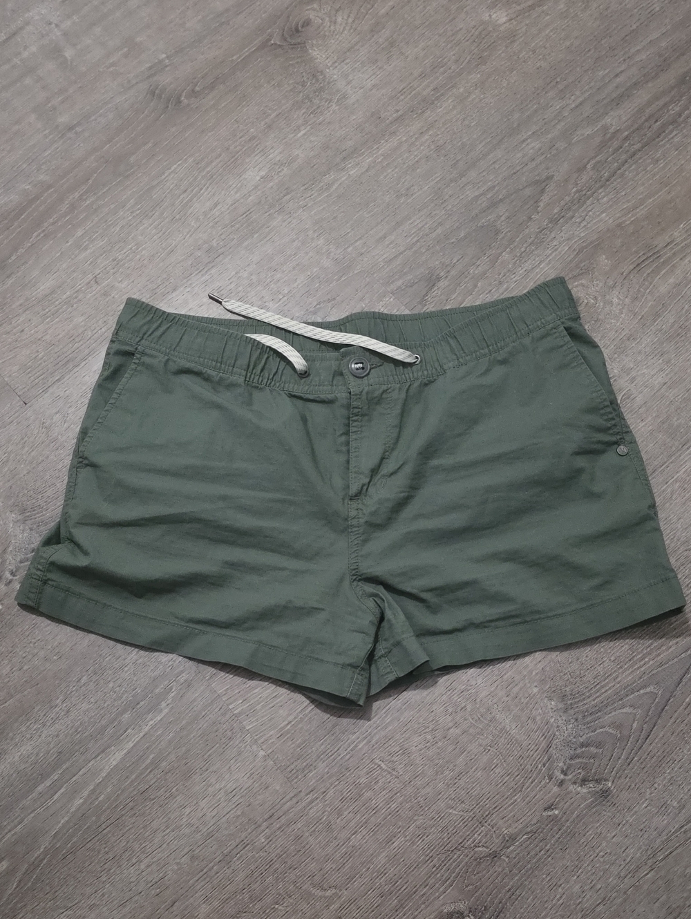 Vuori Women's Drawstring Athletic Shorts — Olive